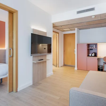 Hotel Nm By Escampa 4*